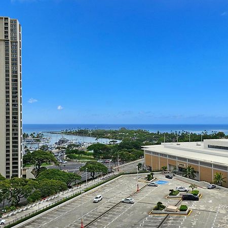 Ocean View Room At Ala Moana Fees Include Honolulu Esterno foto