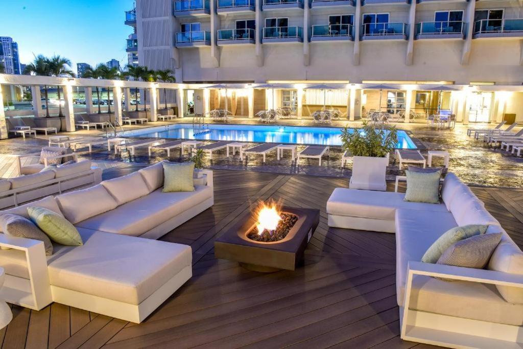 Ocean View Room At Ala Moana Fees Include Honolulu Esterno foto
